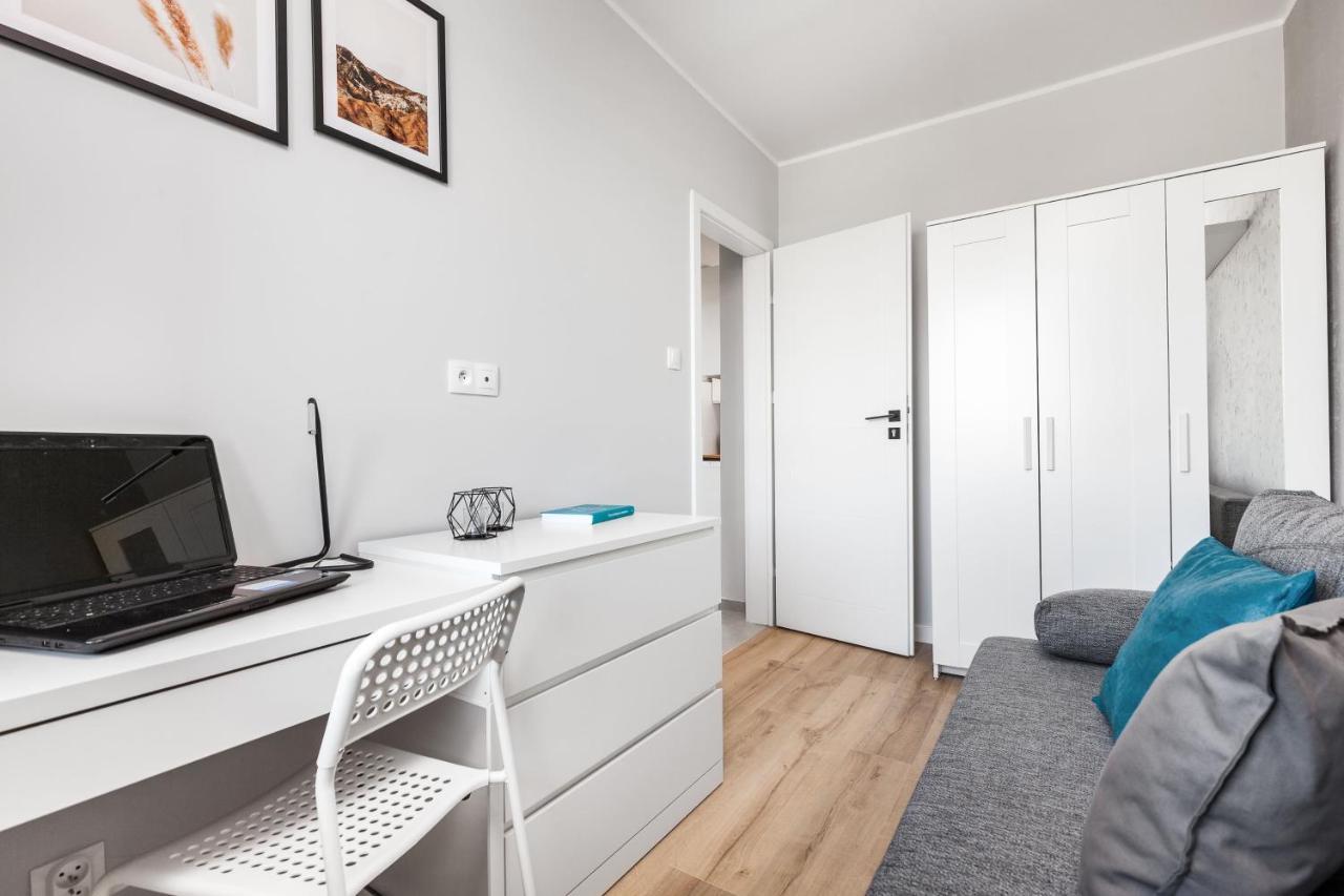 Appartement Pokoje Gdansk Zaspa - Pilotow 20B, 800M Skm-Zaspa, Odleglosc Do Morza 3Km Extérieur photo