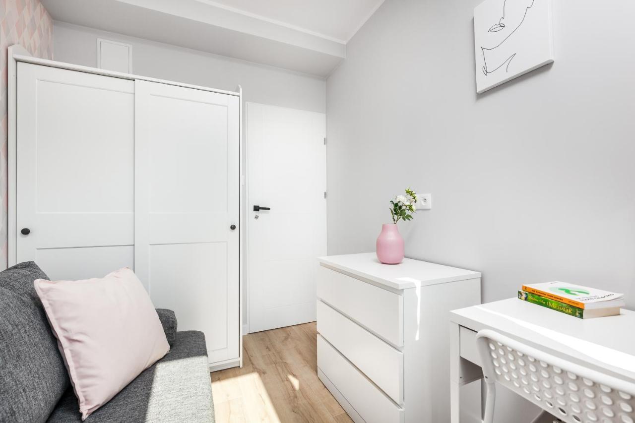 Appartement Pokoje Gdansk Zaspa - Pilotow 20B, 800M Skm-Zaspa, Odleglosc Do Morza 3Km Extérieur photo